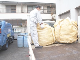 事業系ゴミ回収風景